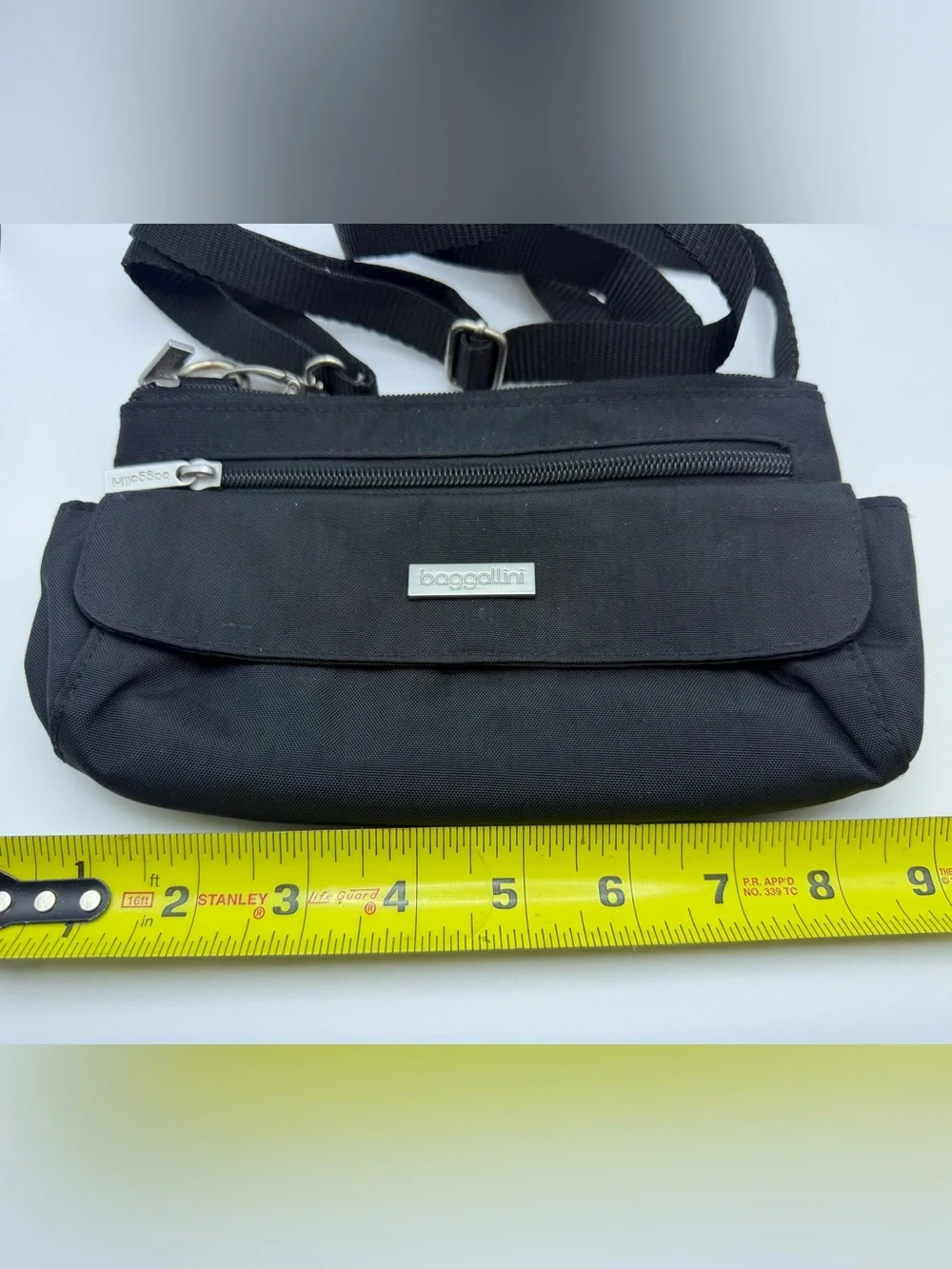 Baggallini compact belt